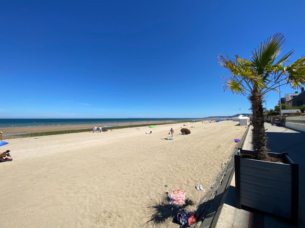 Les Pins Penches Leilighet Villers-sur-Mer Eksteriør bilde