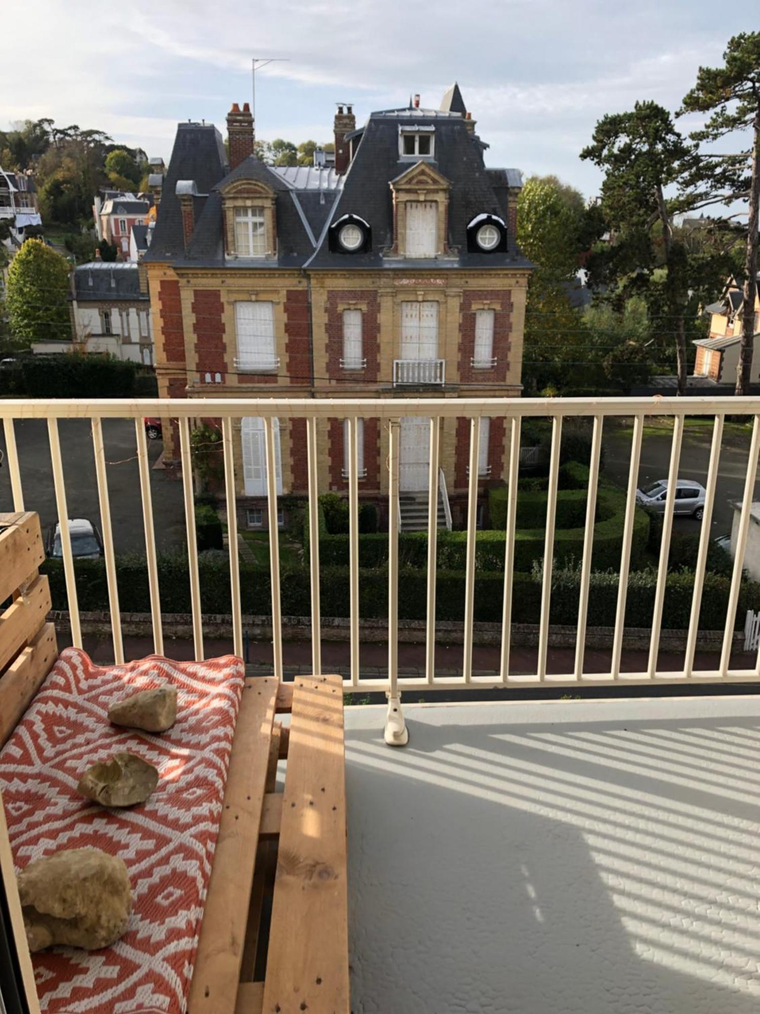 Les Pins Penches Leilighet Villers-sur-Mer Eksteriør bilde